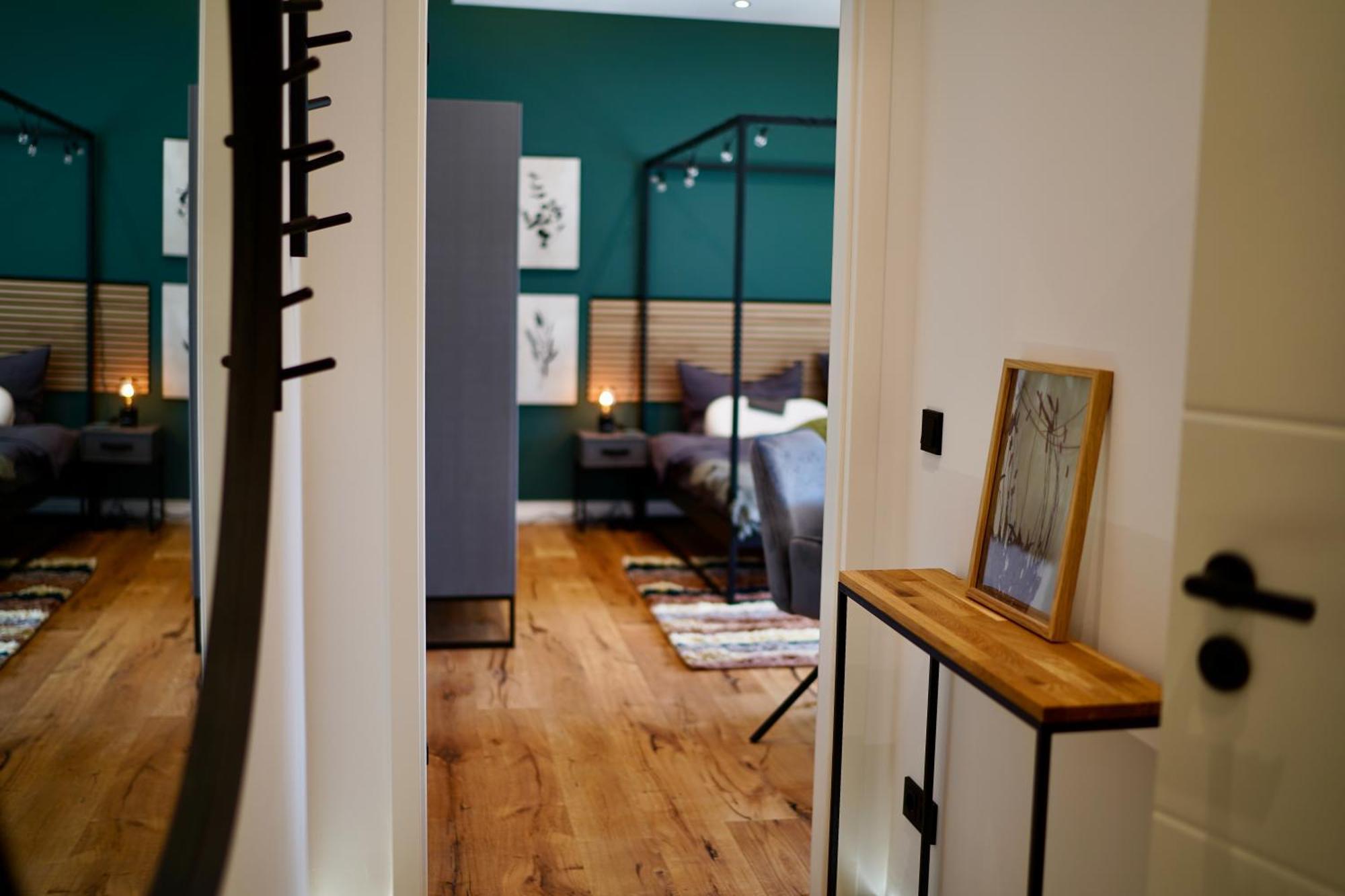צוויקאו Edler Wohnraum Luxurioeses Studio Im Zentrum Mit Balkon, Kaffeevollautomat, Klima & Parkplatz מראה חיצוני תמונה