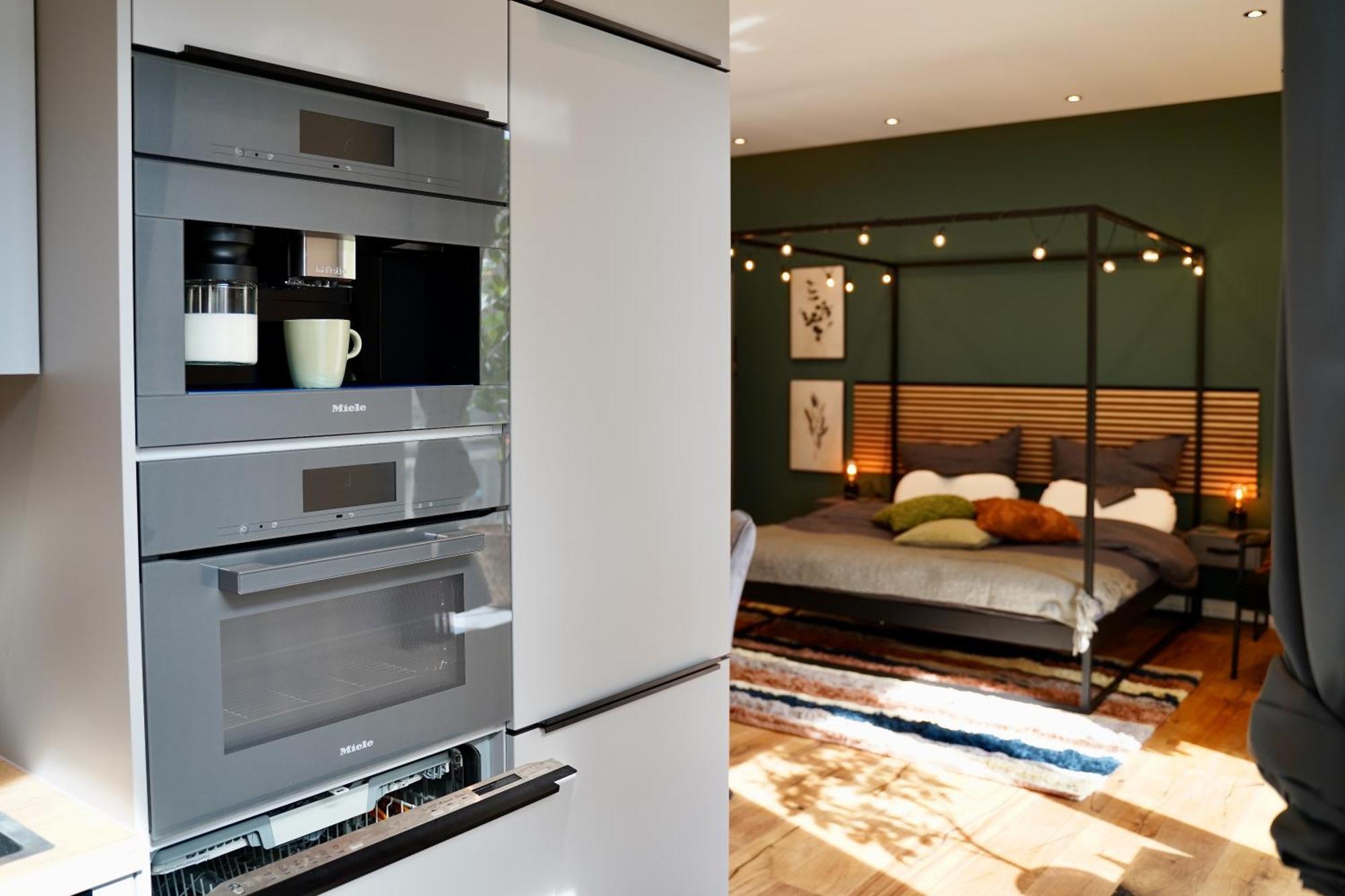 צוויקאו Edler Wohnraum Luxurioeses Studio Im Zentrum Mit Balkon, Kaffeevollautomat, Klima & Parkplatz מראה חיצוני תמונה
